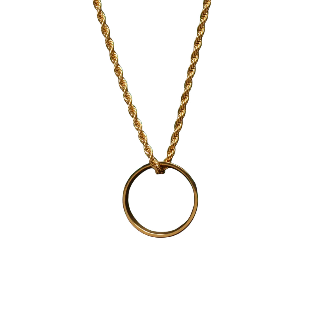 The One Ring Necklace