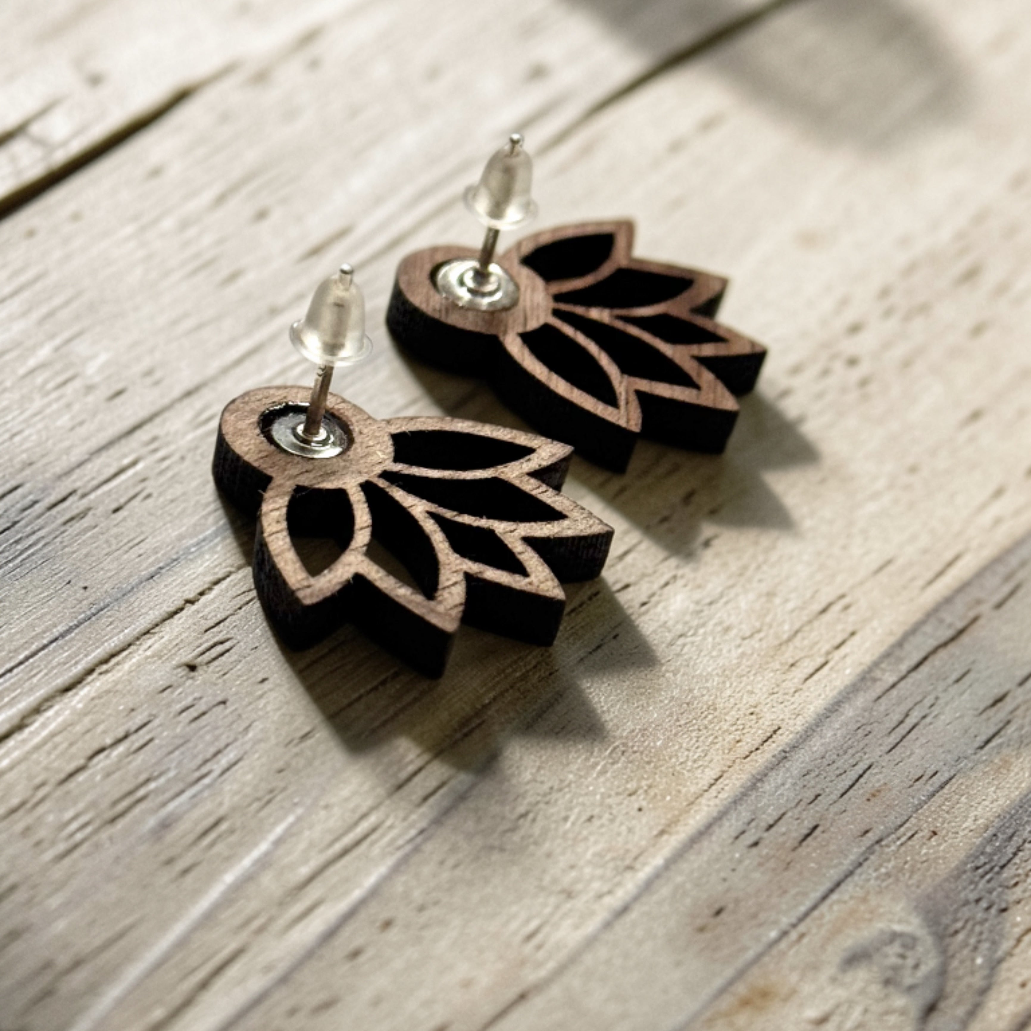 Lotus Pearl Stud Earrings