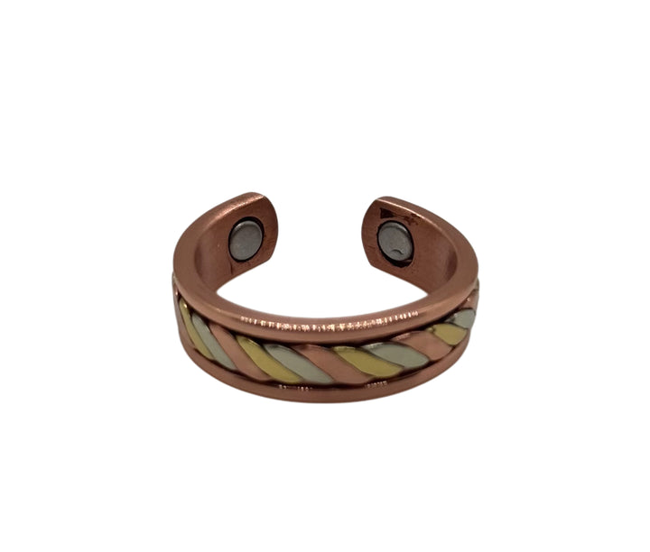 Magnetic 3 Metal Twist Ring image 0